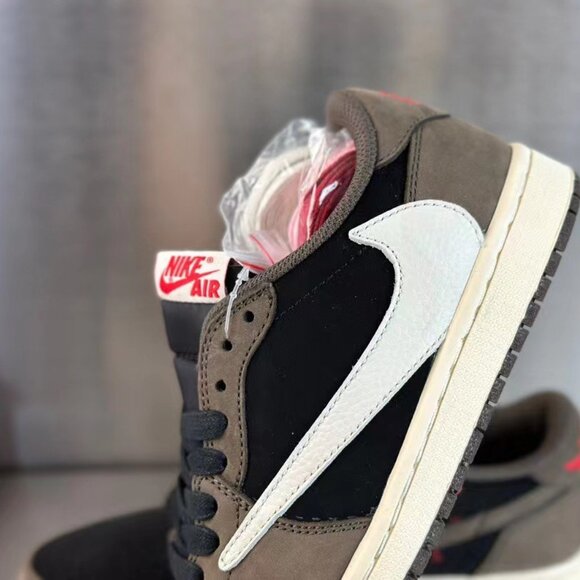 Jordan 1 Low Travis Scott Mocha main image 7